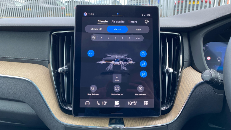 Volvo XC60 2.0 B5P Ultra Dark 5dr AWD Geartronic Petrol Estate